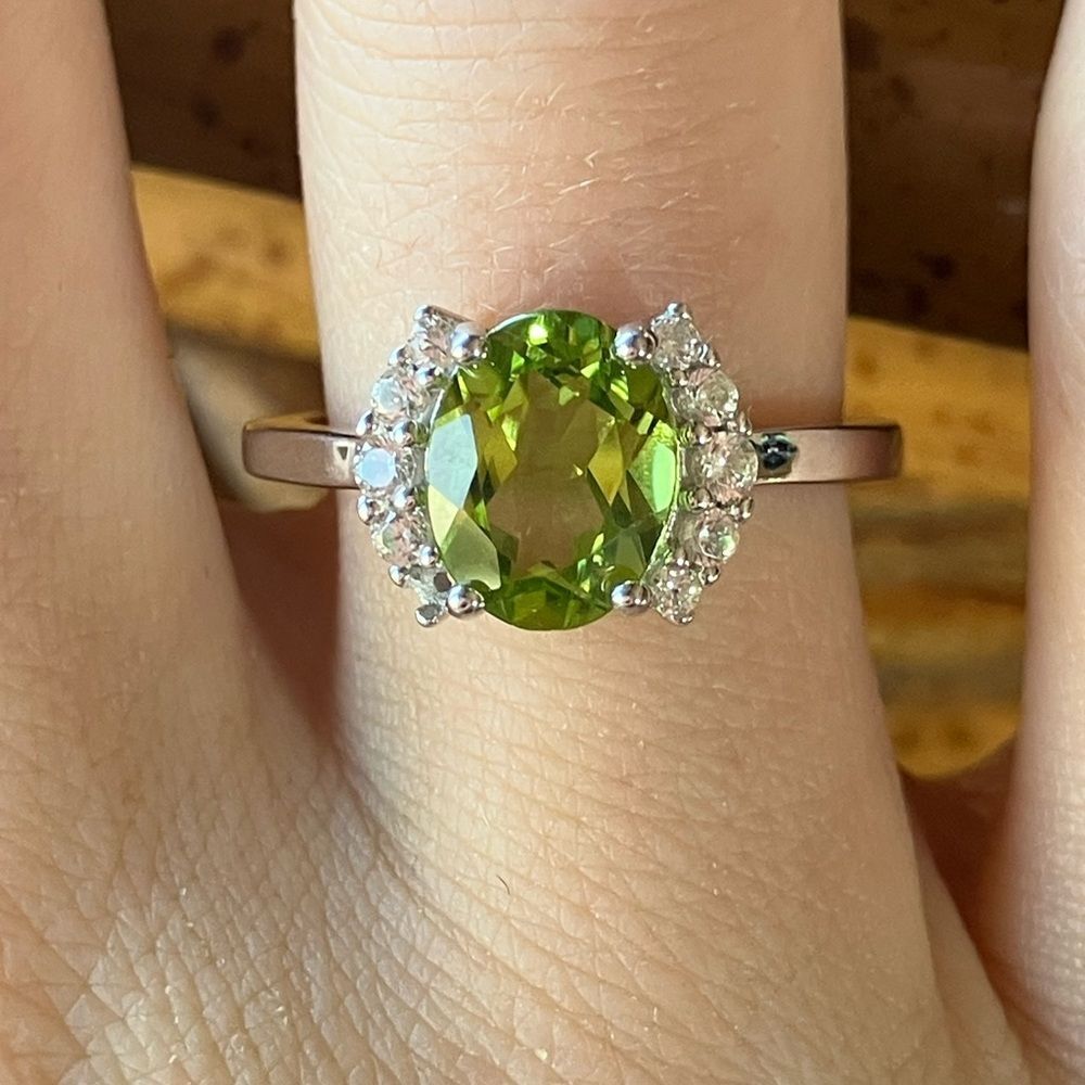 Natural Peridot Sterling Silver Ring Size 7